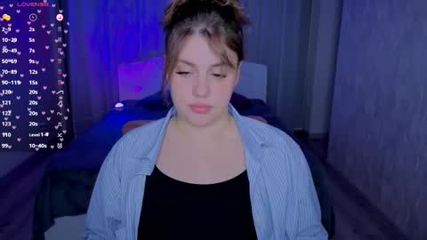 Lilya online show from September 19, 2025, 4:51 pm