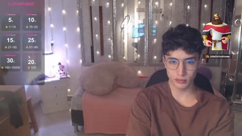 Snapshot of gojo_satoru_18 chatting on January 10, 2025, 2:55 pm Satoru Gojo online show from January 10, 2025, 2:55 pm