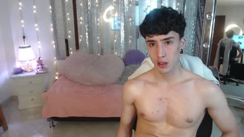 Snapshot of gojo_satoru_18 chatting on January 17, 2025, 3:43 pm Satoru Gojo online show from January 17, 2025, 3:43 pm