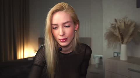 Olivia online show from January 31, 2025, 5:30 am