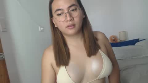 bella online show from February 26, 2025, 1:43 am