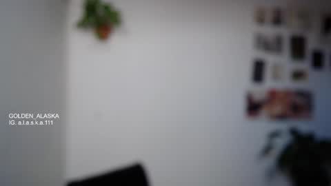 Snapshot of golden_alaska chatting on September 29, 2025, 12:21 pm Alaska online show from September 29, 2025, 12:21 pm