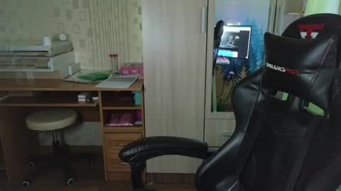Snapshot of golden_boyyy21 chatting on June 30, 2026, 4:19 pm Golden boyyy21 online show from June 30, 2026, 4:19 pm