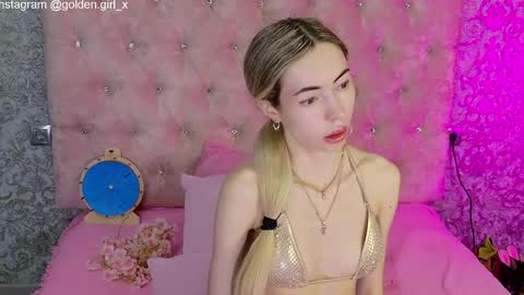 Snapshot of golden_girl__ chatting on June 7, 2026, 1:43 am golden girl online show from June 7, 2026, 1:43 am
