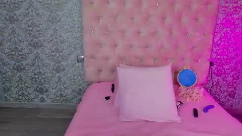 Snapshot of golden_girl__ chatting on June 21, 2026, 1:41 am golden girl online show from June 21, 2026, 1:41 am