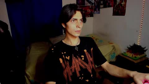 Snapshot of golden_ryan chatting on March 18, 2026, 5:27 pm Jmmmm online show from March 18, 2026, 5:27 pm