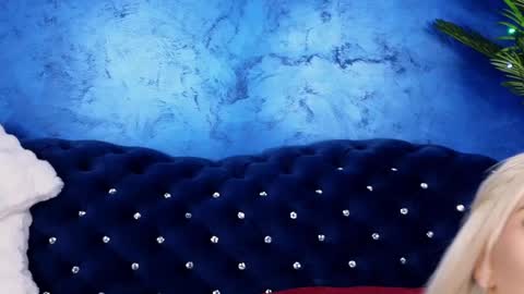 GoldenAmberX online show from December 23, 2024, 6:48 pm