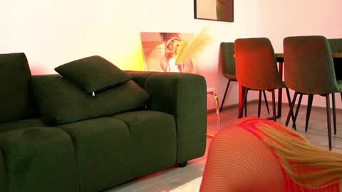 GoldenAmberX online show from April 29, 2026, 8:51 am