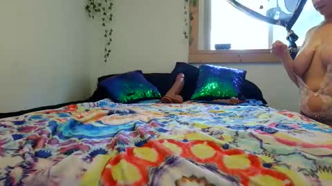 XxPretentious PeachxX online show from May 4, 2026, 7:10 pm