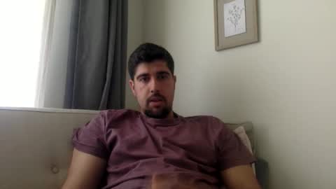 Golden-Glove online show from May 12, 2026, 9:06 am