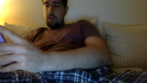 Golden-Glove online show from May 14, 2026, 11:33 pm
