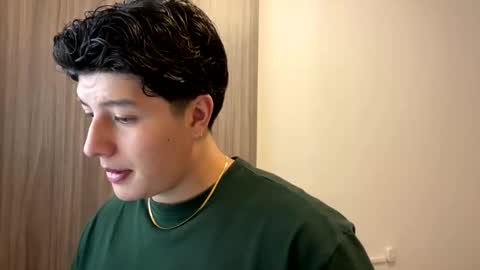 Snapshot of goldenknight33 chatting on September 23, 2025, 1:58 pm goldenknight33 online show from September 23, 2025, 1:58 pm