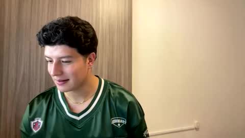 Snapshot of goldenknight33 chatting on October 10, 2025, 5:34 pm goldenknight33 online show from October 10, 2025, 5:34 pm