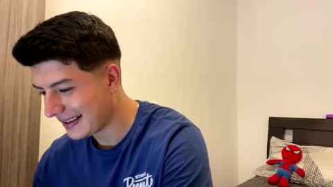 Snapshot of goldenknight33 chatting on October 15, 2025, 5:13 pm goldenknight33 online show from October 15, 2025, 5:13 pm