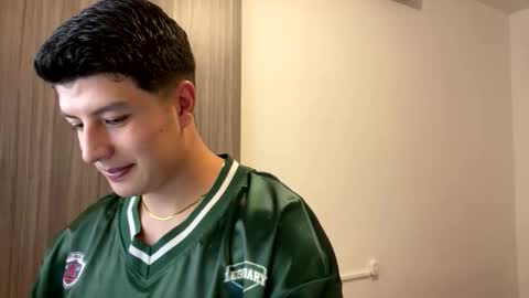 Snapshot of goldenknight33 chatting on October 21, 2025, 3:24 pm goldenknight33 online show from October 21, 2025, 3:24 pm