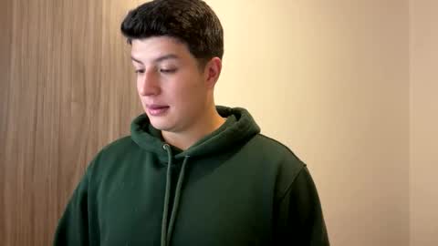 Snapshot of goldenknight33 chatting on October 25, 2025, 5:30 pm goldenknight33 online show from October 25, 2025, 5:30 pm