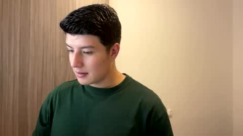 Snapshot of goldenknight33 chatting on October 28, 2025, 5:26 pm goldenknight33 online show from October 28, 2025, 5:26 pm