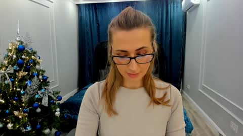 Olivia online show from December 9, 2024, 3:40 am