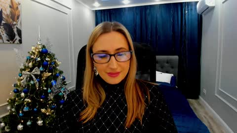 Olivia online show from December 11, 2024, 11:41 am