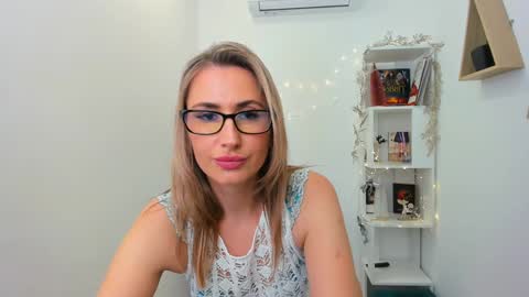 Olivia online show from December 22, 2024, 1:45 am