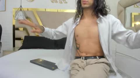 goldentemptation_ online show from April 26, 2026, 12:58 pm