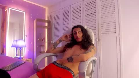 goldentemptation_ online show from June 18, 2026, 7:40 pm