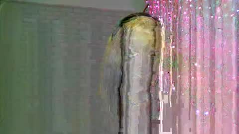 Christie online show from November 20, 2025, 7:08 am