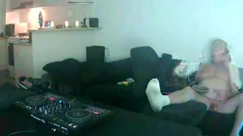 goldyguy011 online show from May 8, 2026, 8:41 am