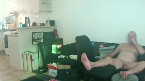 goldyguy011 online show from June 12, 2026, 3:27 am