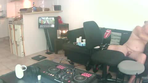 goldyguy011 online show from June 21, 2026, 11:07 pm