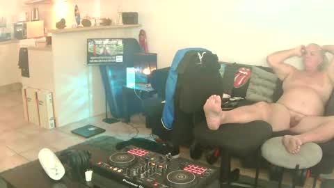 goldyguy011 online show from June 24, 2026, 1:37 am
