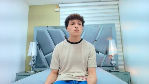 Gomez online show from March 17, 2026, 9:18 pm