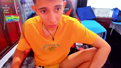 angel black online show from December 4, 2025, 8:39 pm