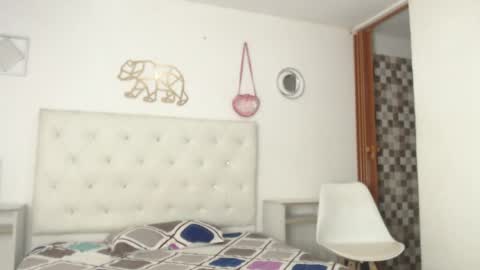 good_thalia online show from May 16, 2026, 5:04 am