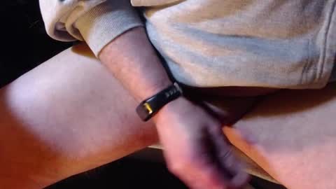 Chris online show from November 16, 2025, 3:39 pm