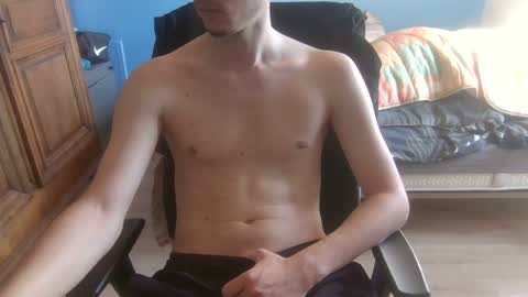 Snapshot of goodboy146 chatting on April 25, 2026, 4:37 pm Goodboy online show from April 25, 2026, 4:37 pm