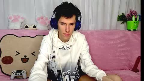 Luca online show from May 8, 2026, 1:49 pm