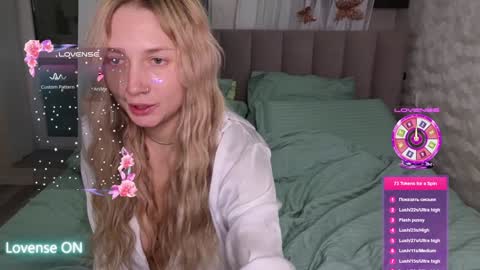 goodgirl0024 online show from January 11, 2025, 7:59 pm