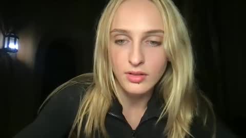 Snapshot of goodgirlliv chatting on September 14, 2025, 8:46 am goodgirlliv online show from September 14, 2025, 8:46 am