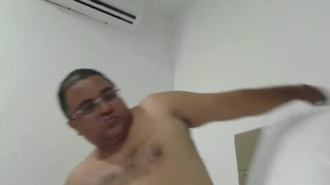 Snapshot of goodguy2050987369 chatting on February 15, 2026, 5:37 am Goodguy online show from February 15, 2026, 5:37 am