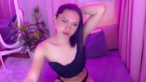 Snapshot of gorgeous_anora chatting on March 11, 2025, 4:32 am Anora online show from March 11, 2025, 4:32 am
