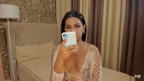 Snapshot of gorgeous_dark_luna chatting on March 6, 2025, 6:59 pm RIANA online show from March 6, 2025, 6:59 pm