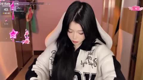 Snapshot of gorgeous_girl33 chatting on December 6, 2024, 6:39 pm gorgeous girl33 online show from December 6, 2024, 6:39 pm