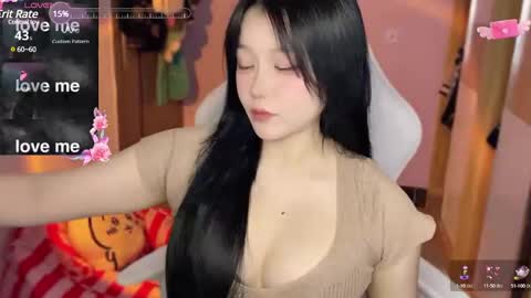 Snapshot of gorgeous_girl33 chatting on December 23, 2024, 2:07 pm gorgeous girl33 online show from December 23, 2024, 2:07 pm