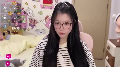 Snapshot of gorgeous_girl33 chatting on November 8, 2025, 1:50 am gorgeous girl33 online show from November 8, 2025, 1:50 am