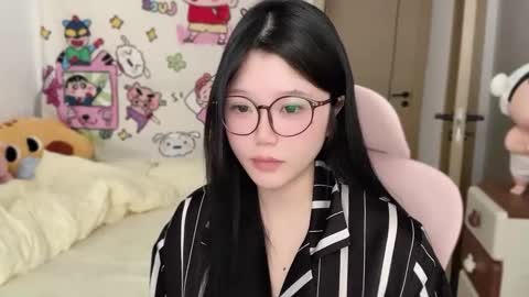 Snapshot of gorgeous_girl33 chatting on November 15, 2025, 2:20 am gorgeous girl33 online show from November 15, 2025, 2:20 am