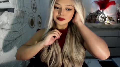 Amanda rose online show from February 18, 2025, 4:26 pm