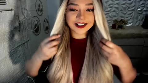 Amanda rose online show from November 1, 2025, 1:51 am