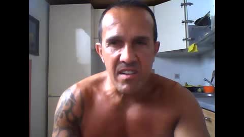 Snapshot of gorillonexxx chatting on September 21, 2025, 1:13 pm gorillonexxx online show from September 21, 2025, 1:13 pm