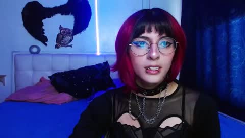 goth_minerva online show from September 26, 2025, 1:59 pm